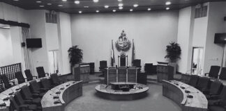 E problema real no ta e jet, sino e falta di transparencia: E discusion aki ta bay hopi mas leu cu un simpel avion: e problema fundamental ta e falta continuo di transparencia di parti di e Minister.