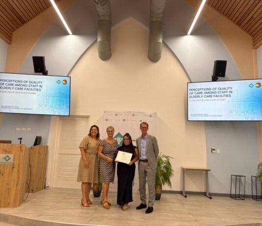Edylliene Maduro a gradua como Bachelor den Organization, Governance and Management (OGM)