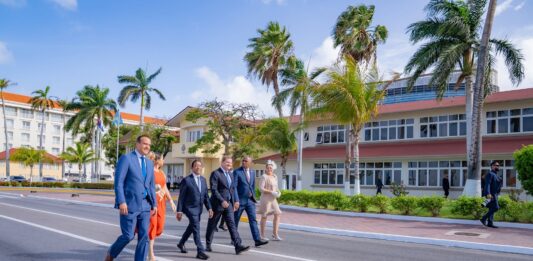Minister Geoffrey Wever: Ta duna direccion na un maneho financiero y economico cu ta transforma stabilidad den progreso concreto