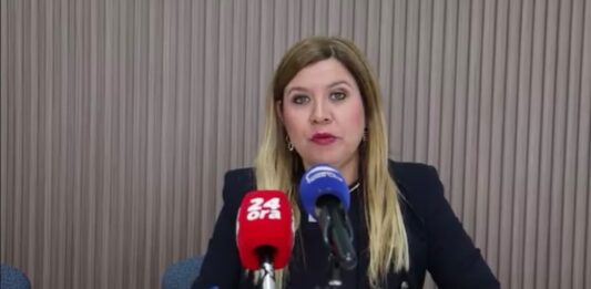 Parlamentario Jennifer Arends-Reyes: “Aruba mester un plan sostenibel pa scolnan sigur y digno”