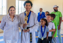 Rigo Arrindell, Tamara Erasmus, Quinten Klabér y Mauricio Gomez a sali Best Fighter