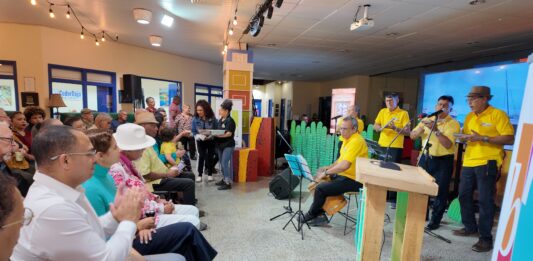 Parlamentario Eduard Pieters (PPA): āUn pais cu no conoce su historia, ta condena pa ripiti e erornan di pasado.ā