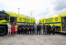 Minister Dowers a presenta dos vehiculo Aircraft Rescue Fire Fighting nobo