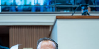 Segun Fitch ratings su update: Aruba su economia ta supera expectativa, finansa publico ta fuerte y debe ta sigui baha
