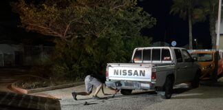Pickup procedente di ladronicia a wordo uza pa a transporta brommer horta