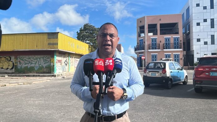 Inversionista ta y kier inverti, pero ta Gobiernonan no tin curashi tuma decision