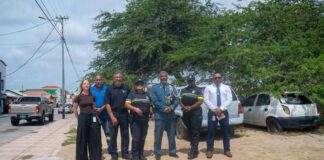 Doño tin un siman di tempo: Lo inicia accion pa retira vehiculonan bandona for di caminda publico