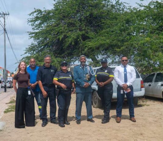 Doño tin un siman di tempo: Lo inicia accion pa retira vehiculonan bandona for di caminda publico