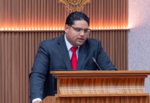 Parlamentario di AVP, Sr. John Hart:b“Mientras oposicion ta promove polarizacion, mi ta traha riba solucion pa trahadonan di Aruba”