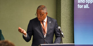 Minister Dowers: āNo por delega responsabilidad na inteligencia artificialā