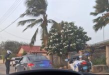 Oficialnan di e brigada motorisa para scondi ta controla autonan mainta tempran na Shaba