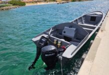 Wardacosta Ta Intercepta Boto ku Tres Indocumentado Dominicano cerca di Rodgers Beach