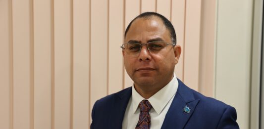 Parlamentario Eduard Pieters: “Problema di infrastructura escolar no a nace awe; ta resultado di falta di vision y planificacion”