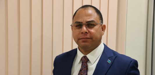 Parlamentario Eduard Pieters: “Un minister cu nada tin di sconde, simplemente por mustra e evidencia”: Transparencia tocante biahe di trabou no ta curiosidad politico, ta proteccion contra conflicto di interes, abuso di poder y ta conforme nos Constitucion