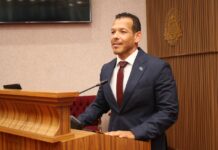 Parlamentario Rocco Tjon: Afl. 23.000 pa luna pa un experto Hulandes traha riba plan di GGZ: Falta di transparencia y desprecio pa experticio Arubiano