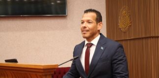 Parlamentario Rocco Tjon: Afl. 23.000 pa luna pa un experto Hulandes traha riba plan di GGZ: Falta di transparencia y desprecio pa experticio Arubiano