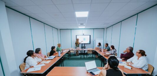 Minister Gerlien Croes: Resumen di ehecucion di fase 2 pa ahuste salarial pa veld di educacion