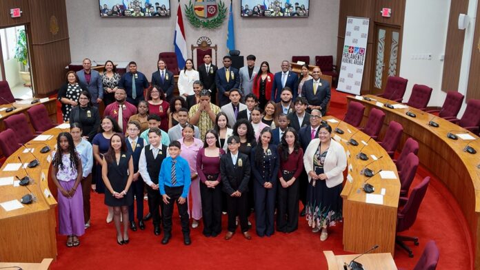 parlamento hubenil (2)
