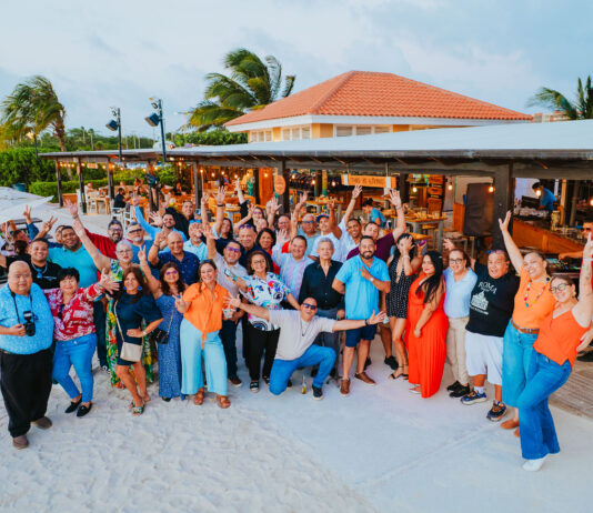 Aruba Bank a invita prensa pa “Press Pause”