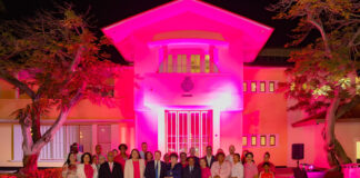 Man den man den solidaridad: Gobierno ta pone enfoke riba prevencion y deteccion trempan di cancer di pecho