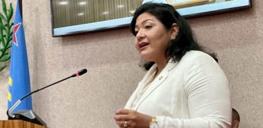 Parlamentario Xiomara Maduro: Durante e debate publico riba e Fondo di Inversion a bira bisto cu Gobernacion ta den “dieptepunt” na Aruba