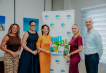 A.T.A. y Aruba Excellence Foundation ta sigui fortalece excelencia den servicio: A firma di cuatro acuerdo garantisando continuacion di e Aruba Certification Program
