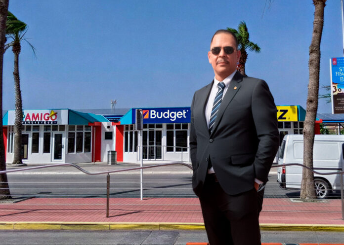 Carlos Bermudez ta pidi Task Force pa pone ordo dilanti aeropuerto