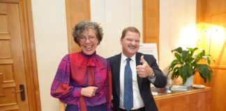 Hulanda tambe ta mira oportunidad nobo pa Aruba: Minister Heleen Herbert ta destaca progreso cu Prome Minister Mike Eman a logra den cooperacion entre Aruba y Hulanda e ultimo tempo