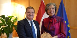 Hulanda tambe ta mira oportunidad nobo pa Aruba: Minister Heleen Herbert ta destaca progreso cu Prome Minister Mike Eman a logra den cooperacion entre Aruba y Hulanda e ultimo tempo