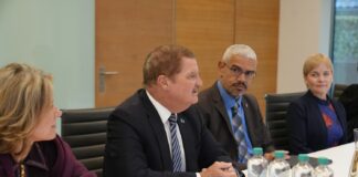 Prome Minister ta explora posibilidad di financiamento internacional pa proteccion di naturalesa y desaroyo sostenibel di Aruba