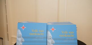 Durante entrega di buki Volk van Veerkracht na Den Haag: Prome Minister Mike Eman: E capital mas importante di Aruba ta e curason, determinacion y curashi di su pueblo