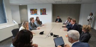 Durante reunion cu Prome Minister Mike Eman y Minister Cicilia: Lider di fraccion VVD: Ta importante pa beneficio di turismo yega na henter pueblo di Aruba: Hulanda ta reconoce importancia di acopla salario minimo y bestaansminimum na Aruba