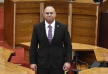 Parlamentario Eduard Pieters: Gobierno a pidi hende pa inverti den Oranjestad y awor Gobierno mes tin nan wanta