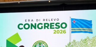 Lider di fraccion, Jennifer Arends-Reyes:โHonra nos pilarnan ta tambe pasa nan enseรฑansanan na e siguiente generacionโ: AVP a reconoce Renรฉ โBabaโ Herde, Lorna Varlack y Norman Roos