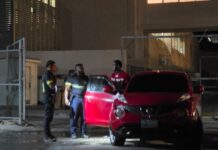 Security di hotel a impedi chauffeur burachi stuur, polis kier a dun’e lift pa su cas pero chauffeur a resisti y nan a detene!
