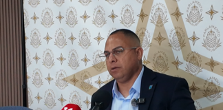 Parlamentario Eduard Pieters: “Subi salario mínimo no ta progreso si pueblo lo termina ta paga mas pa tur cos”