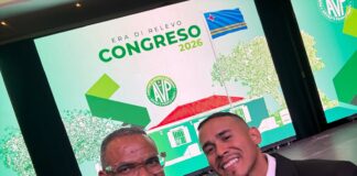 President di Parlamento, Marlon Sneek: โUn partido ta bira fuerte ora e por pasa di un generacion pa otro sin perde su almaโ