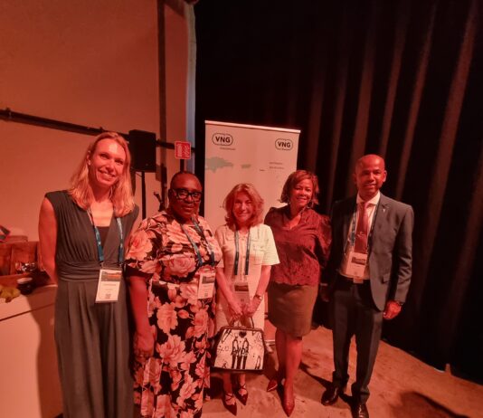 Minister Schwengle a asisti na congreso anual di VNG
