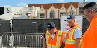 Trabou conhunto entre WEB, DOW, Kimjen Construction VBA y Cuerpo Policial pa limita inconveniencia despues di tuberia kibra riba L.G. Smith Boulevard