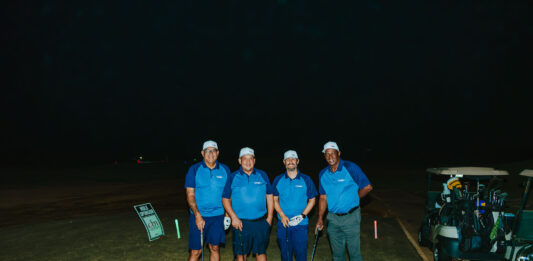 Aruba Bank ta sostene bon causanan cu participacion den torneo di golf Over the Moon